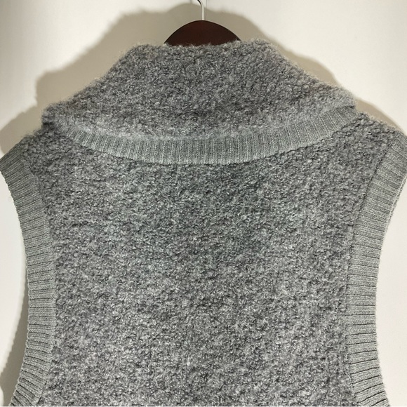 GAP Made w/Alpaca Wool Snap Front Vest Wide Collar Cozy Fuzzy Sleeveless Size M - Picture 14 of 16